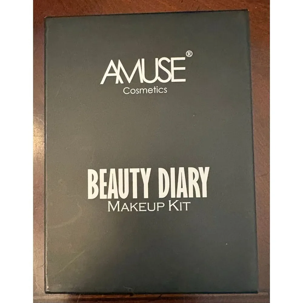 AMUSE COSMETICS - NWTIB - Beauty Diary Makeup Kit,19 Shades for a Complete Look
